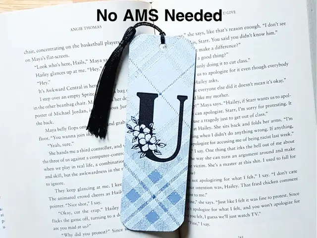 HueForge model: Monogram U Bookmark, Hueforge. by Dame Jo