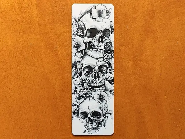 Skulls Bookmark - Hueforge
