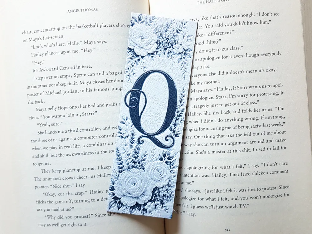 Bookmark, Monogram Q, Floral Background, Hueforge by Dame Jo HueForge model: Bookmark, Monogram Q, Floral Background, Hueforge by Dame Jo
