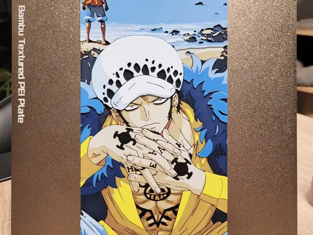 HueForge model: Trafalgar D. Law 2 - One Piece Hueforge_CM_132x235 by Vincent111