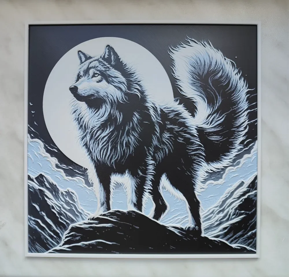 Wolf with moon - Hueforge by BeaN HueForge model: Wolf with moon - Hueforge by BeaN