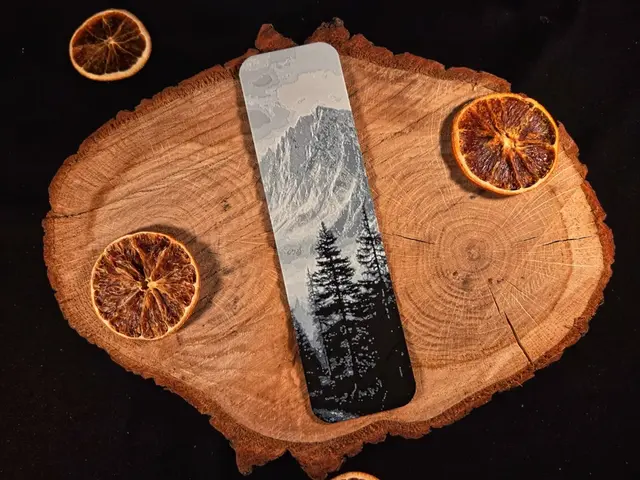 HueForge model: Frostbound Peak bookmark by EternalDesigns3D