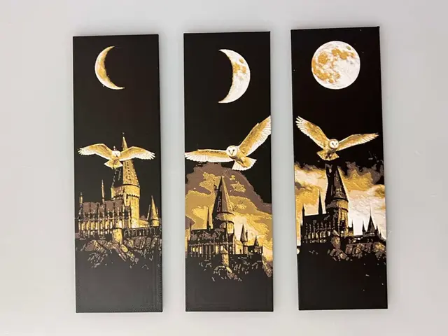 HueForge model: Bookmarks: Harry Potter Hedwig Over Hogwarts by 3djd