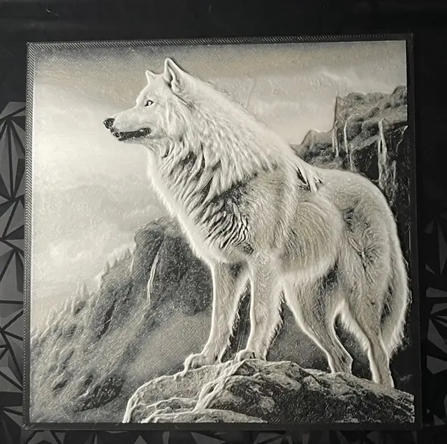 HueForge model: White Wolf - Hueforge Print by cyanidesugar