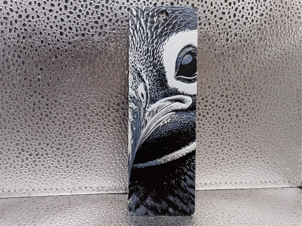 Penguin Bookmark – Hueforge by Borishotch Industries HueForge model: Penguin Bookmark – Hueforge by Borishotch Industries