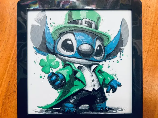 Stitch dressed as a Leprechaun