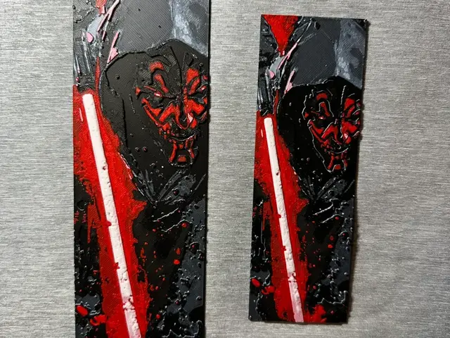 HueForge model: Darth Maul Hueforge Bookmark - 2 sizes by Hey Ben