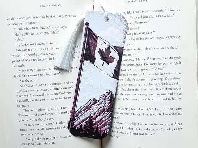 HueForge model: Bookmark, Canadan Flag by Dame Jo