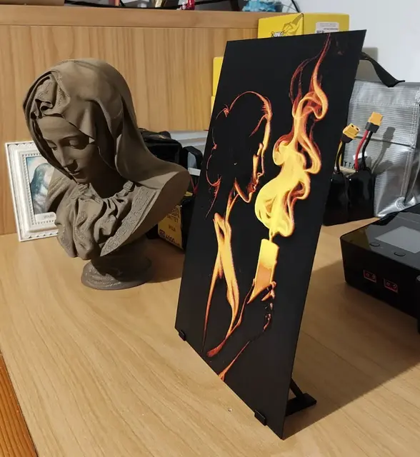 HueForge model: Lady candle Hueforge by enricoRE
