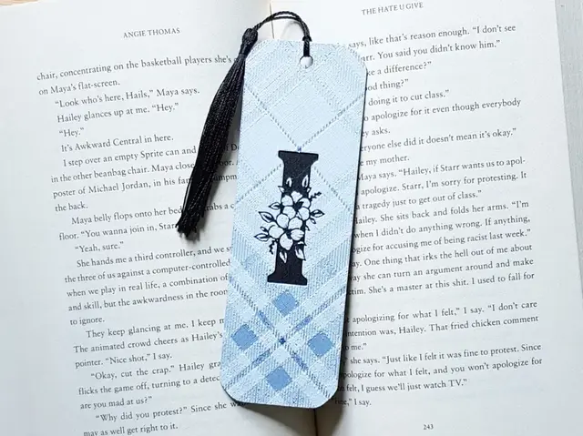 HueForge model: Monogram I Bookmark by Dame Jo