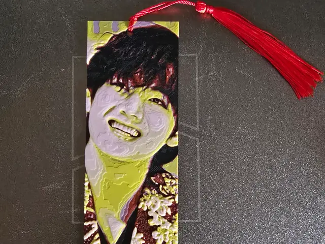 HueForge model: BTS Bookmark - V by 3D-Mentiel