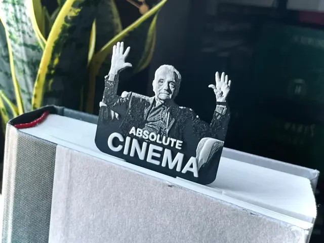 HueForge model: Absolute Cinema Martin Scorsese Bookmark by NiiON