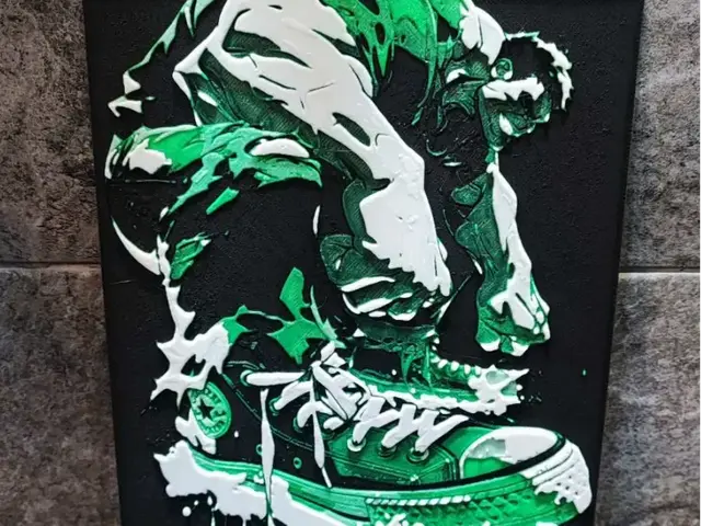 HueForge model: Hulk Converse by Garuda3D