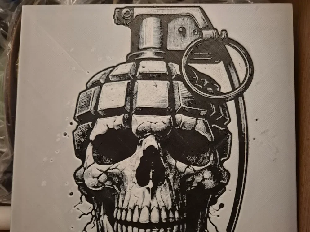 Skull Grenade Hueforge by Buntsta HueForge model: Skull Grenade Hueforge by Buntsta