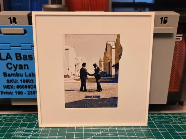 HueForge model: Pink Floyd "Wish You Were Here" Album - Hueforge by Lumpy3D