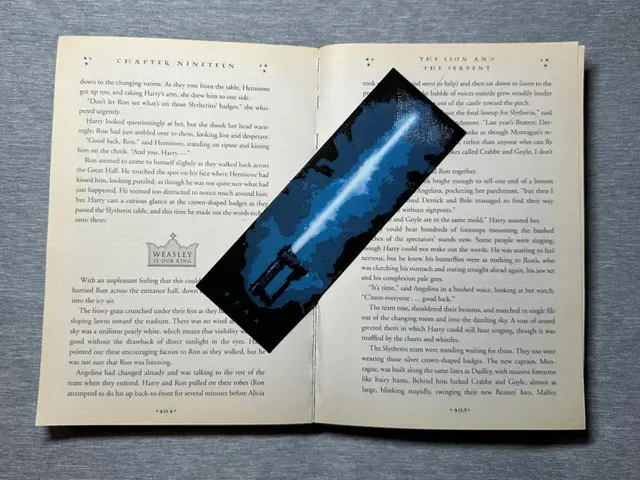 HueForge model: Ezra Light Saber Bookmark - Flatforge by Hey Ben