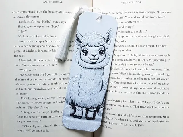 HueForge model: Bookmark, Cartoon Llama, Hueforge by Dame Jo