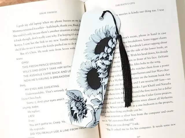 HueForge model: NO AMS NEEDED. Bookmark, Sunflowers. HueForge by Dame Jo
