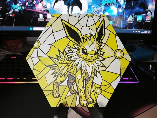 Hueforge Jolteon Pokemon honeycomb mode