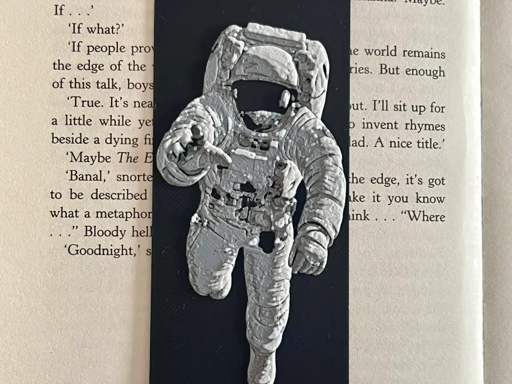 Astroanut Bookmark by HexarHaus HueForge model: Astroanut Bookmark by HexarHaus