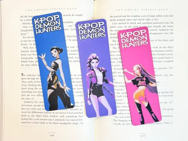 HueForge model: KPop Demon Hunters Bookmark Set-Rumi, Mira, & Zoey by Artful Creator