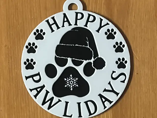 happy pawlidays bauble