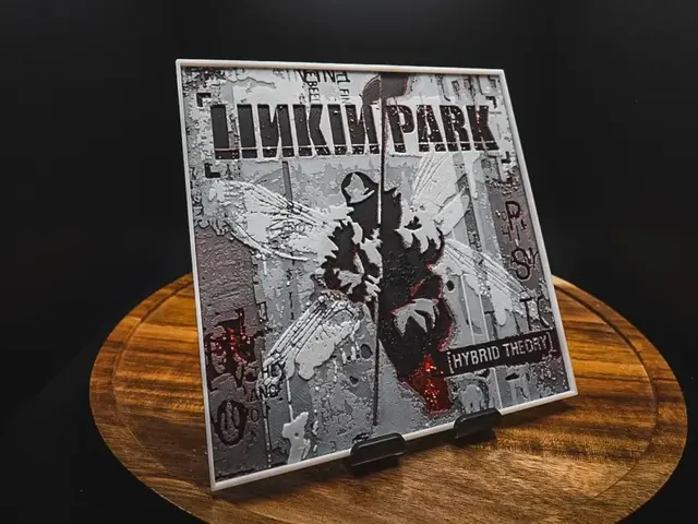 HueForge model: Linkin Park – Hybrid Theory (Album Art - HueForge) by HugheCraft