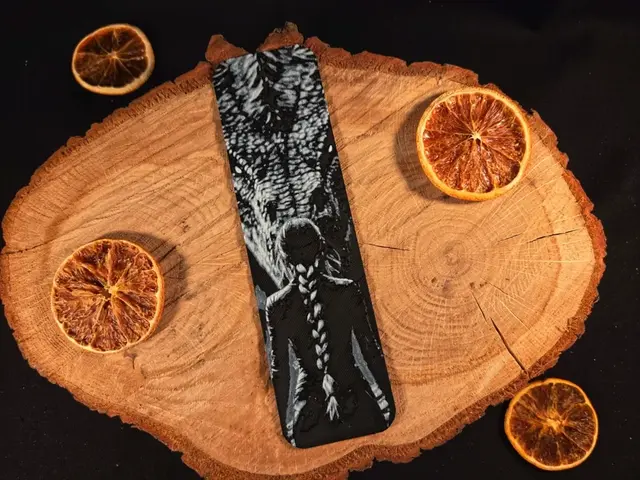 HueForge model: Violet Sorrengail and Tairn Fourth Wing bookmark by EternalDesigns3D