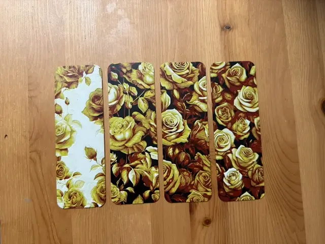 HueForge model: x4 Rose Bookmarks by Morganja