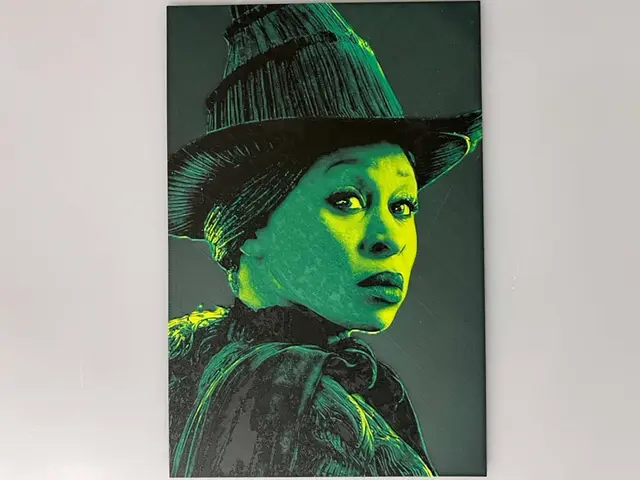 HueForge model: Wicked Elphaba, Wicked Witch of the West by 3djd