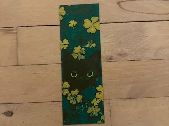 HueForge model: Green cat bookmark by Copenhagen Crafter