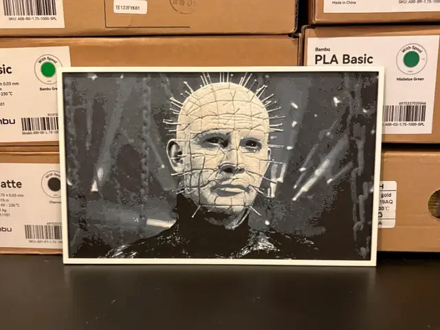 HueForge model: Hellraiser - Pinhead B&W Hueforge by Estiv