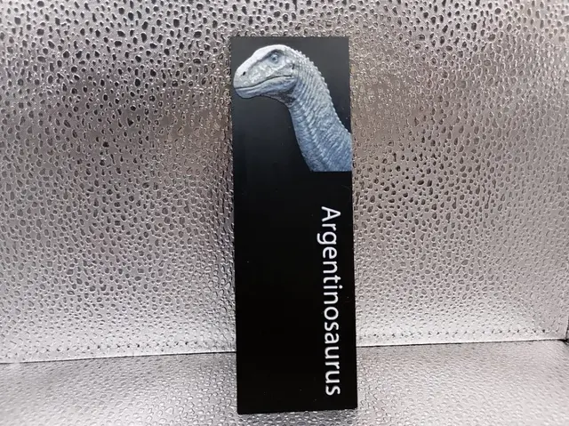 HueForge model: Argentinosaurus Bookmark hueforge by Borishotch Industries