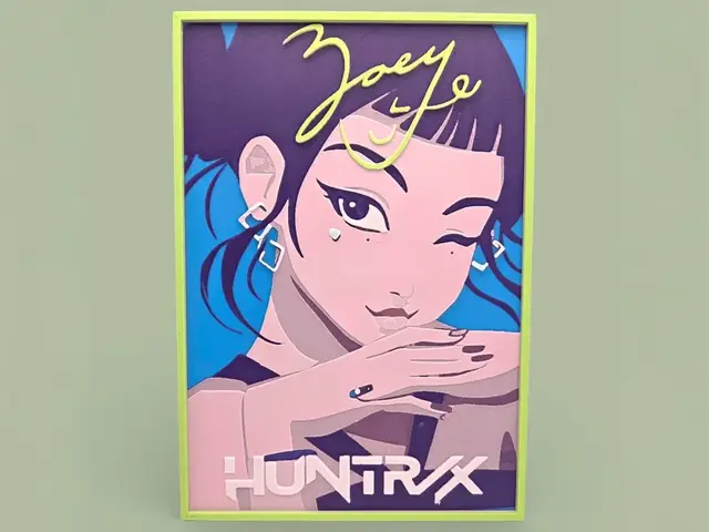 HueForge model: Zoey Huntrx Poster Hueforge by MythicHue's