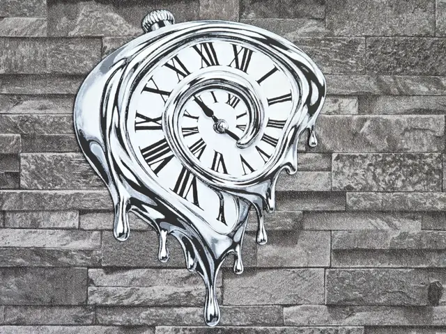 Hueforge Clock style Dali