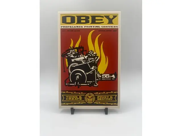 HueForge model: Shepard Fairey-inspired Print and Destroy HueForge by Thadius