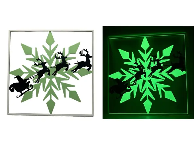 HueForge model: Santa Snowflake - Glow in the Dark by Canadian Gamer