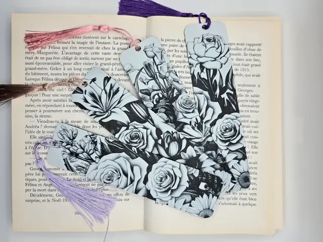 HueForge model: Bookmarks Flowers by Kactus Fpv