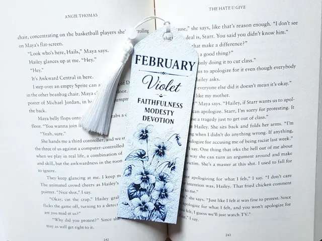 HueForge model: Bookmark, February Flower, Birth Month by Dame Jo