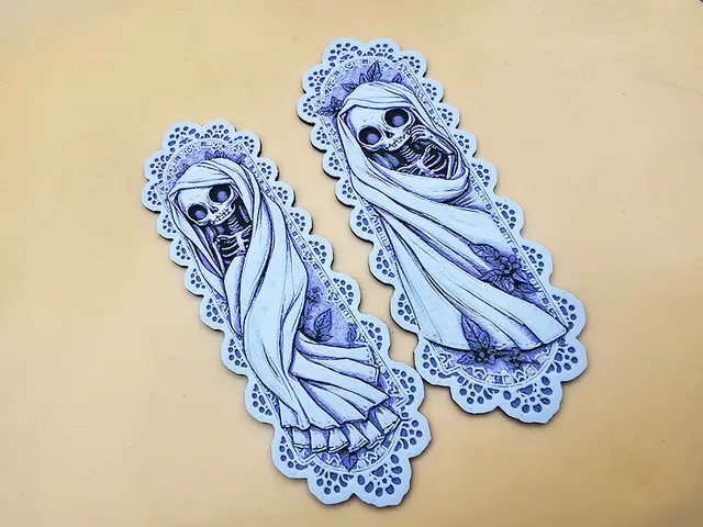 HueForge model: Ornate Ghost Bookmarks 2 - Hueforge - 4 colors by doodleddigital