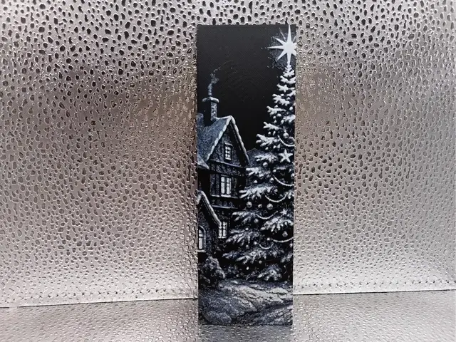 Christmas Town – Hueforge 3D-Printed Bookmark