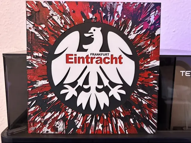 HueForge model: Eintracht Frankfurt 80s Retro Logo HueForge by Reeftank&more