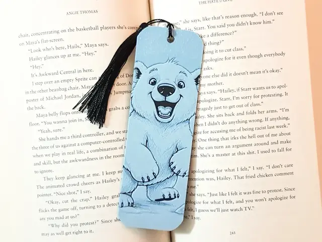 HueForge model: Polar Bear Bookmark, Hueforge by Dame Jo