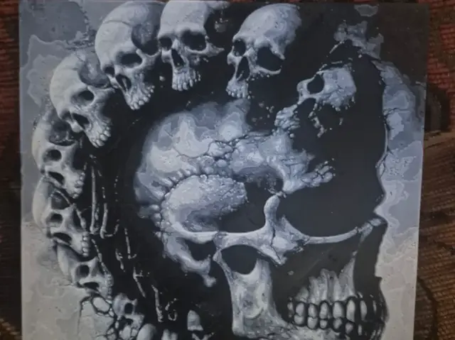 HueForge model: skull hawk hueforge by Buntsta