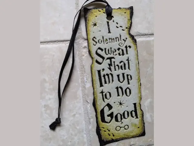 HueForge model: Marauder's Map Bookmark - Hueforge by suaimondi