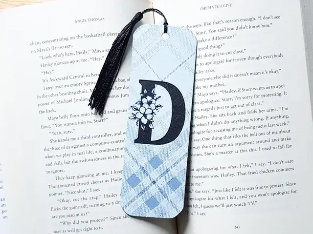 HueForge model: Monogram D Bookmark. Hueforge by Dame Jo