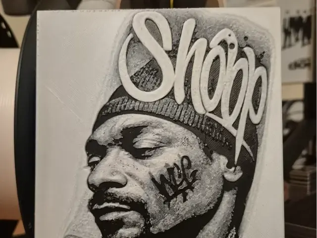 HueForge model: Snoop Dog Hueforge by Buntsta