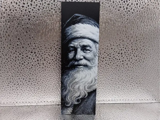 HueForge model: Father Christmas Bookmark – Hueforge by Borishotch Industries