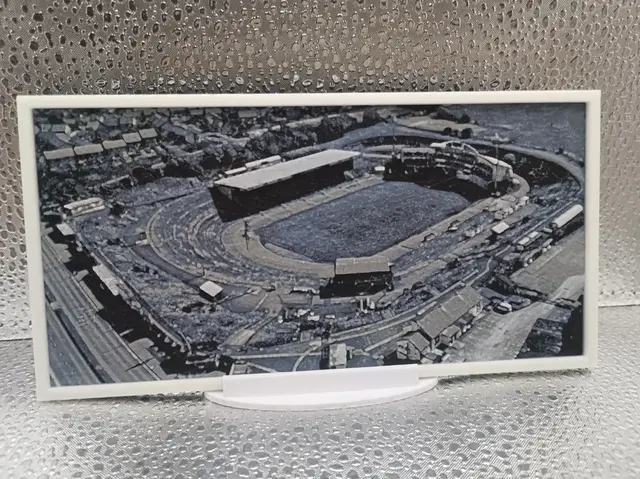 HueForge model: Bradford Bulls - Odsal Stadium Hueforge by Borishotch Industries