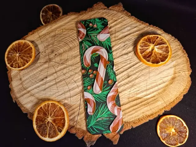 Christmas Candy Cane bookmark